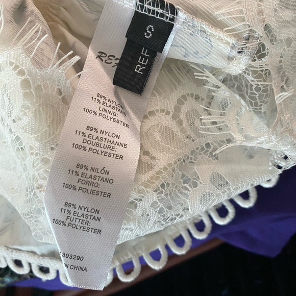 Elegant Cream Floral Ruffle Top - Picture 7 of 15